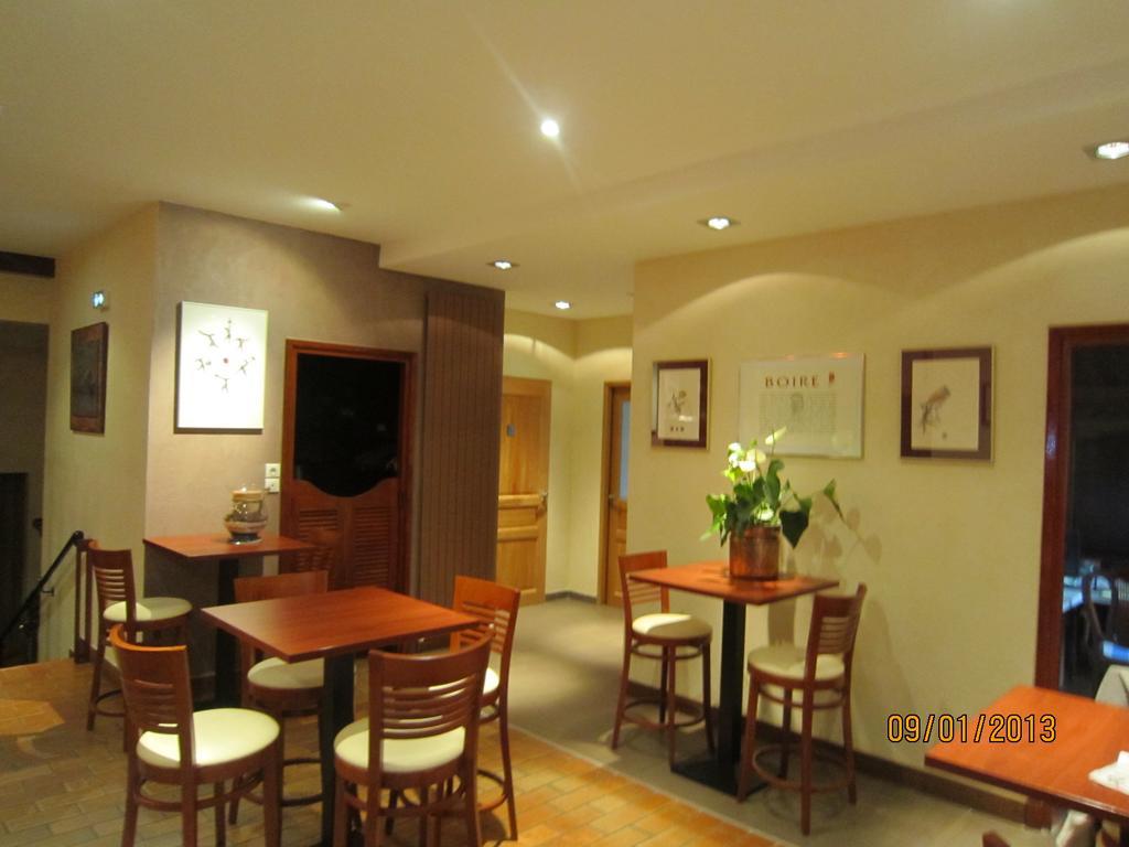 Hotel Restaurant Emile Job Montmerle-sur-Saone Exterior photo