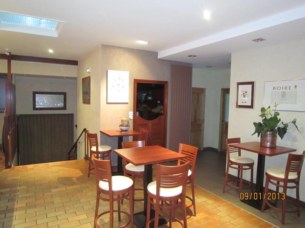 Hotel Restaurant Emile Job Montmerle-sur-Saone Exterior photo